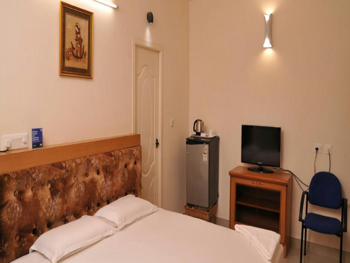 Hotel J Maariot Erode Εξωτερικό φωτογραφία